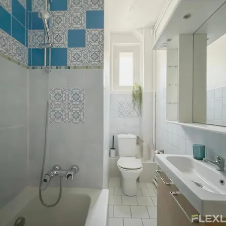 Flexliving - - 15 *