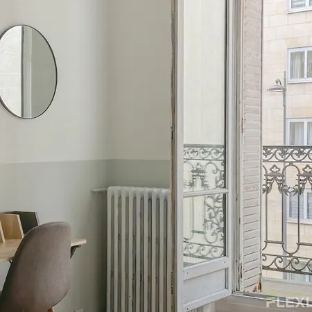 Flexliving - - 15 *